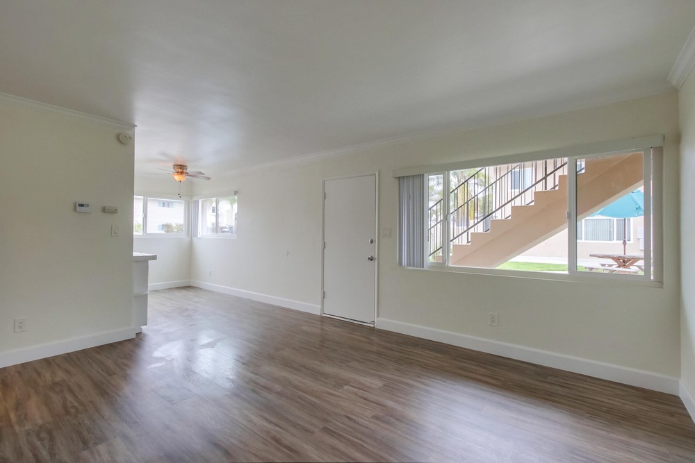 Virtual tour photo 7 of 21 for 3827 Wilson Ave #1