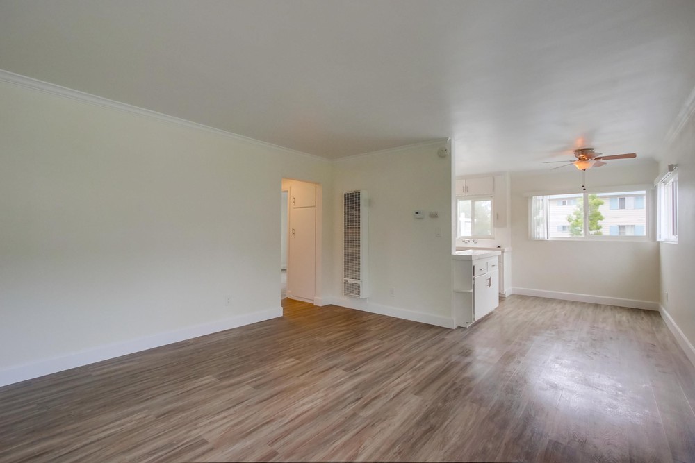 Virtual tour photo 8 of 21 for 3827 Wilson Ave #1