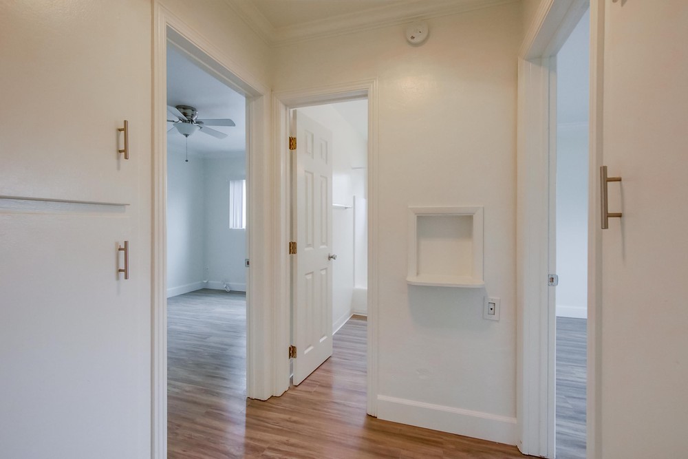 Virtual tour photo 15 of 21 for 3827 Wilson Ave #1