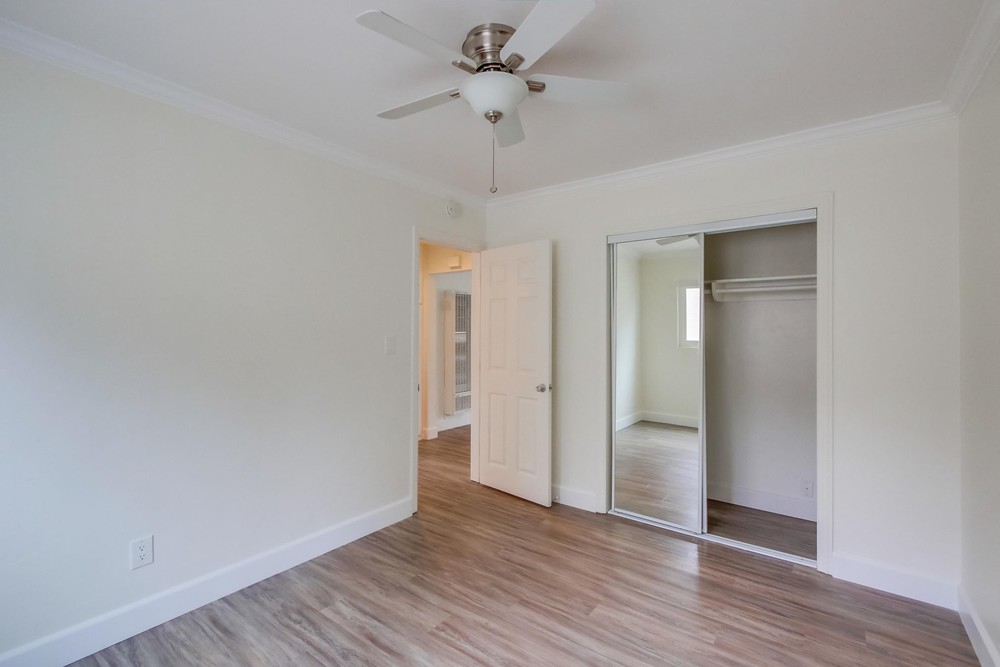 Virtual tour photo 17 of 21 for 3827 Wilson Ave #1