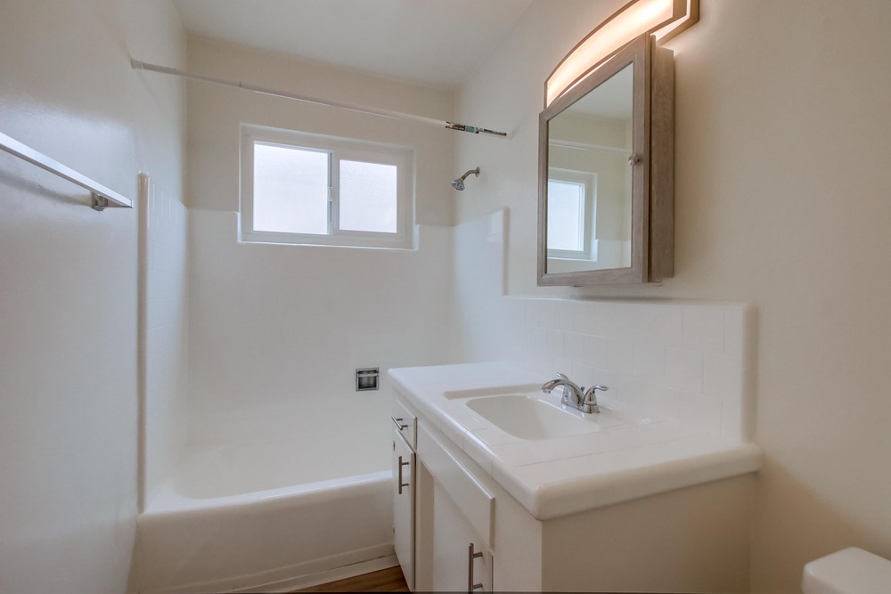 Virtual tour photo 22 of 21 for 3827 Wilson Ave #1