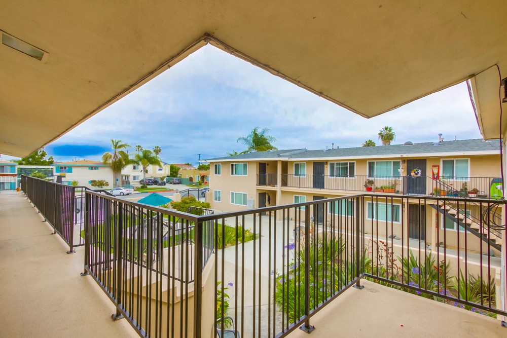 Virtual tour photo 7 of 25 for 3827 Wilson Ave #10