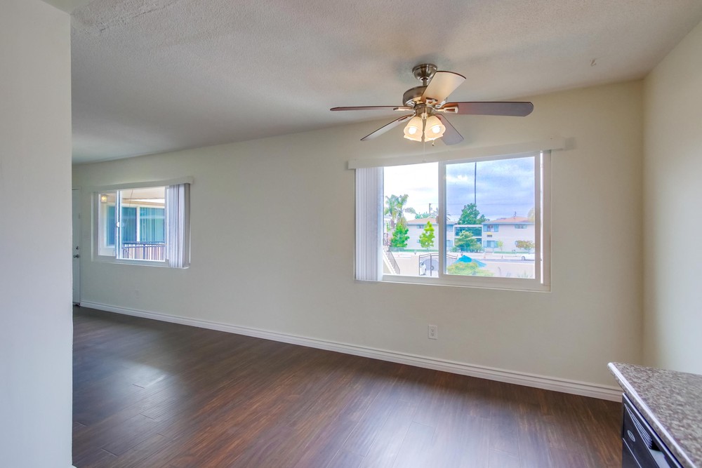 Virtual tour photo 16 of 25 for 3827 Wilson Ave #10