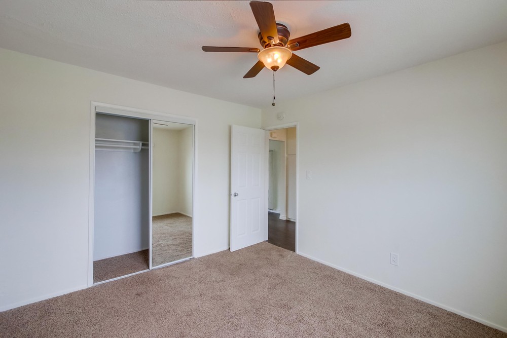 Virtual tour photo 21 of 25 for 3827 Wilson Ave #10