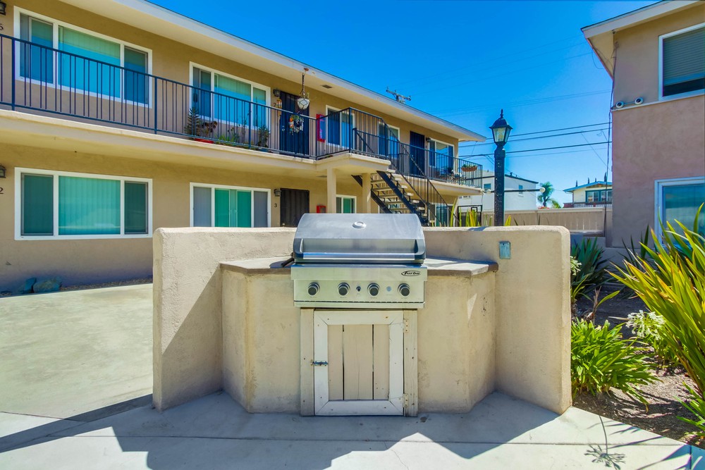 Virtual tour photo 7 of 23 for 3827 Wilson Ave #2