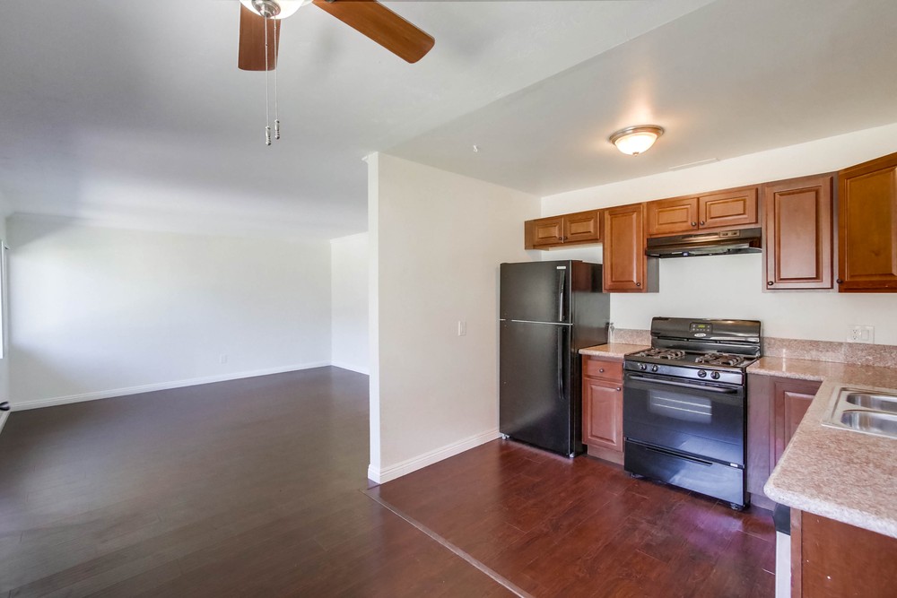 Virtual tour photo 16 of 23 for 3827 Wilson Ave #2