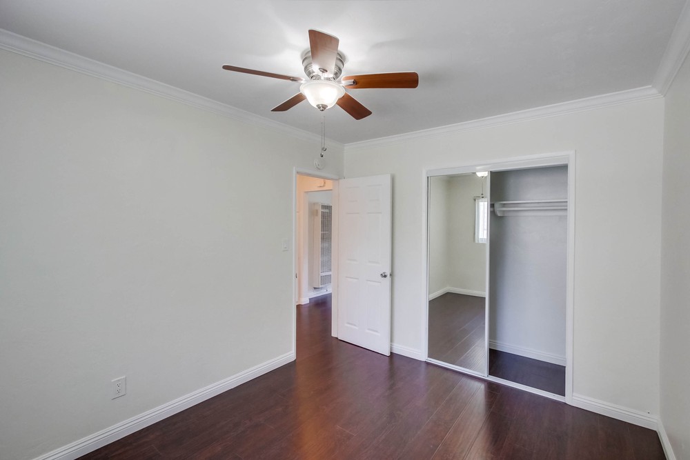 Virtual tour photo 22 of 23 for 3827 Wilson Ave #2