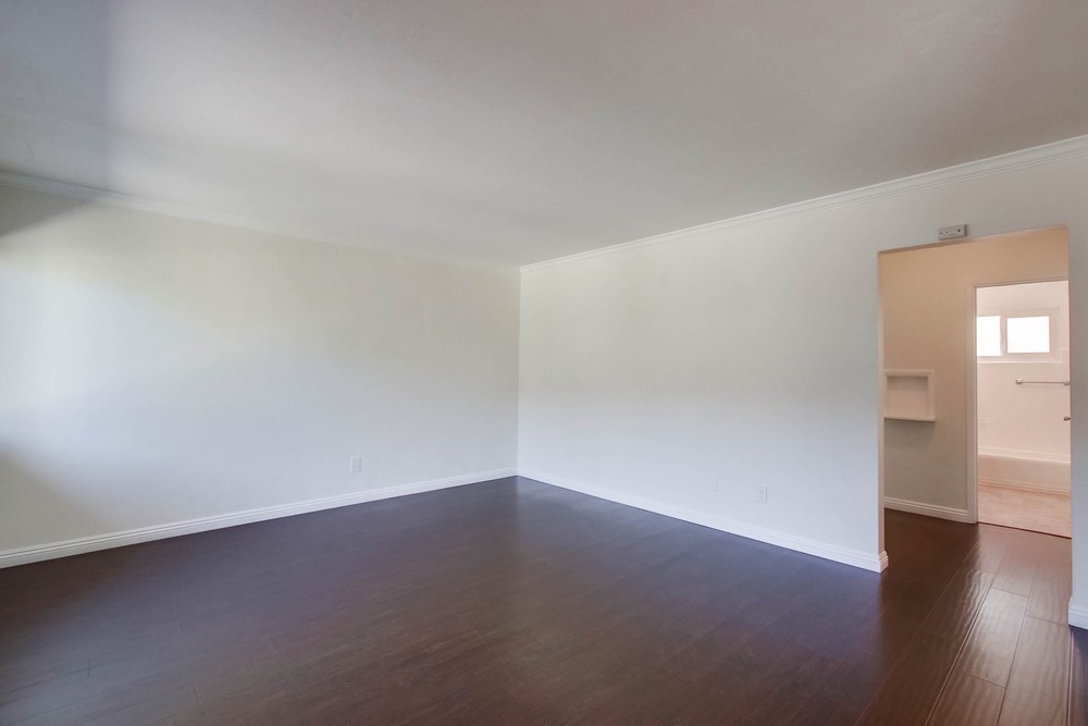 Virtual tour photo 23 of 23 for 3827 Wilson Ave #2