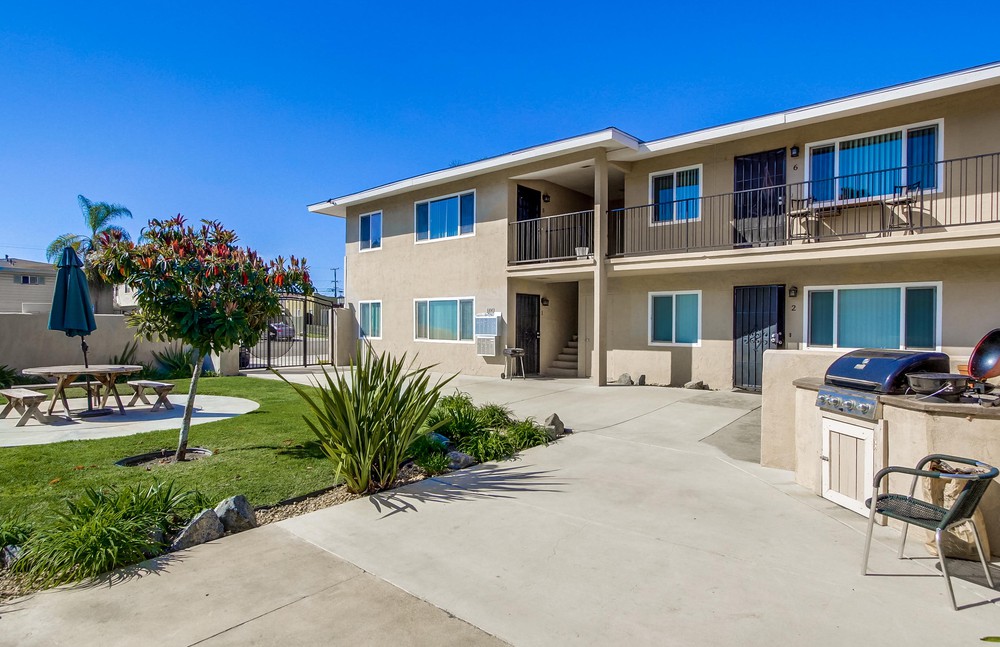 Virtual tour photo 6 of 32 for 3827 Wilson Ave Unit #3843-8
