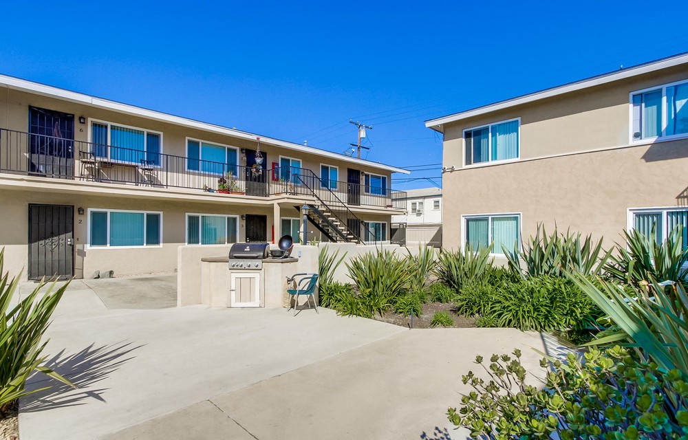 Virtual tour photo 7 of 32 for 3827 Wilson Ave Unit #3843-8