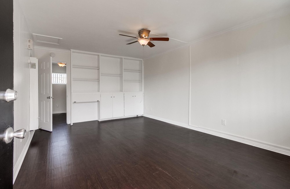 Virtual tour photo 17 of 32 for 3827 Wilson Ave Unit #3843-8