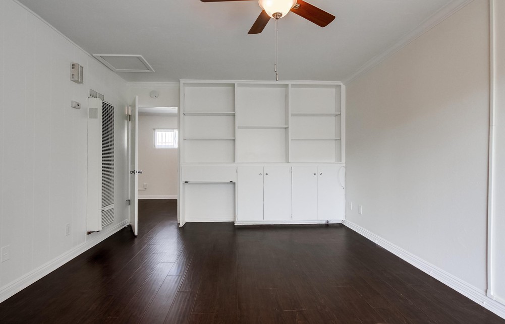 Virtual tour photo 18 of 32 for 3827 Wilson Ave Unit #3843-8