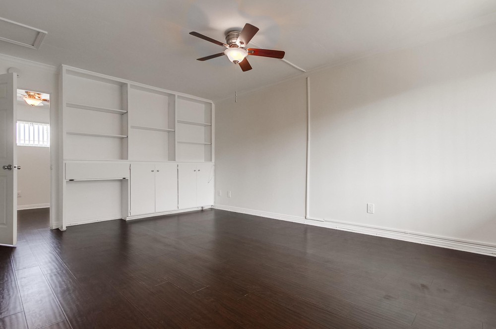 Virtual tour photo 19 of 32 for 3827 Wilson Ave Unit #3843-8