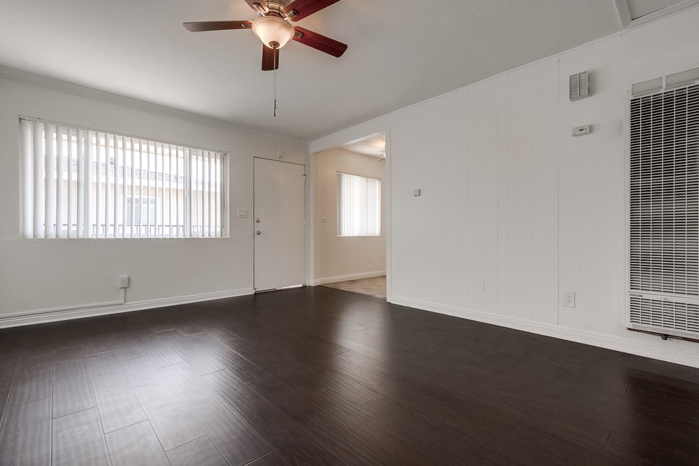 Virtual tour photo 21 of 32 for 3827 Wilson Ave Unit #3843-8