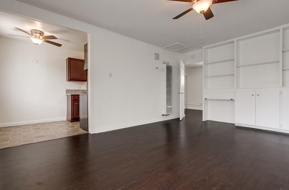 Virtual tour photo 22 of 32 for 3827 Wilson Ave Unit #3843-8