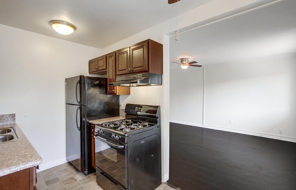 Virtual tour photo 26 of 32 for 3827 Wilson Ave Unit #3843-8