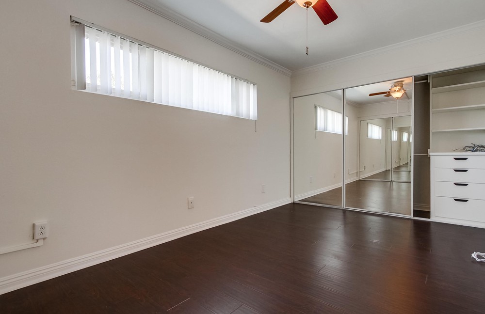 Virtual tour photo 29 of 32 for 3827 Wilson Ave Unit #3843-8
