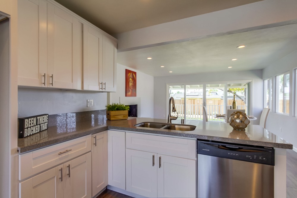 Virtual tour photo 10 of 32 for 3832 Loma Alta Dr