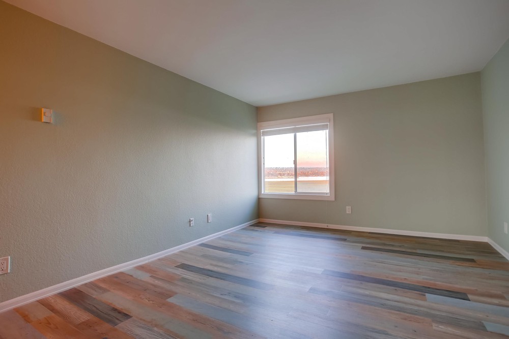 Virtual tour photo 23 of 72 for 3833 Lamont St
