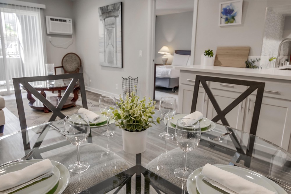 Virtual tour photo 6 of 17 for 3833 Midway Dr