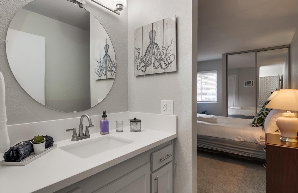Virtual tour photo 16 of 17 for 3833 Midway Dr