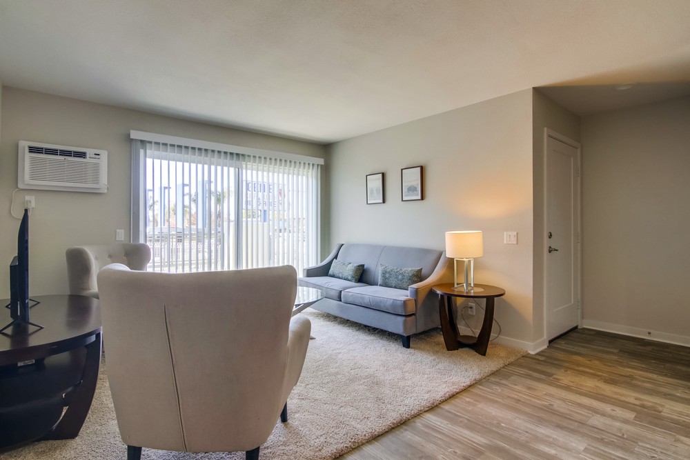 Virtual tour photo 8 of 51 for 3833 Midway Dr