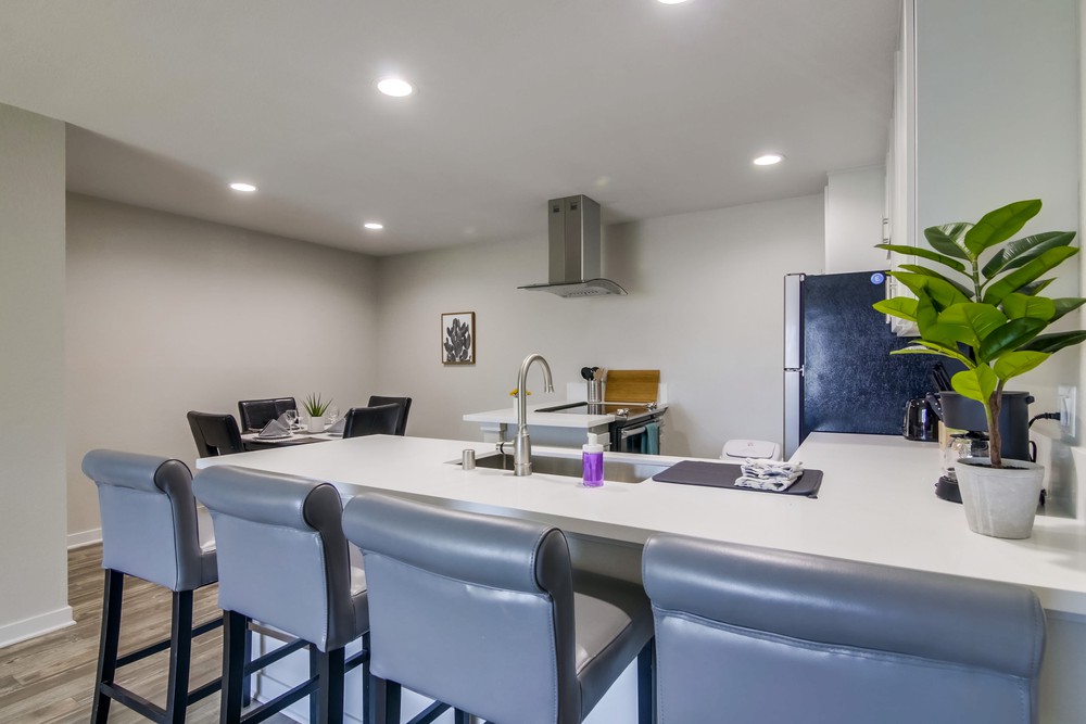 Virtual tour photo 13 of 51 for 3833 Midway Dr