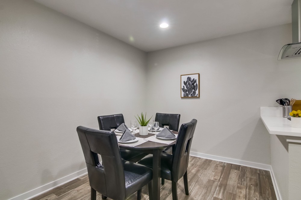 Virtual tour photo 14 of 51 for 3833 Midway Dr