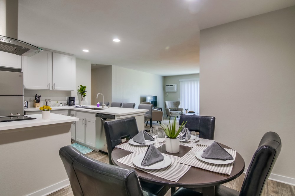 Virtual tour photo 16 of 51 for 3833 Midway Dr