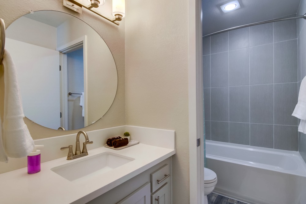 Virtual tour photo 29 of 51 for 3833 Midway Dr