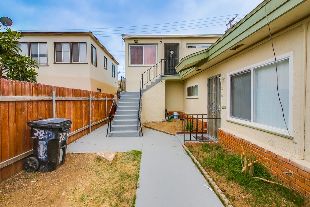 Virtual tour photo 6 of 22 for 3834 Euclid Ave