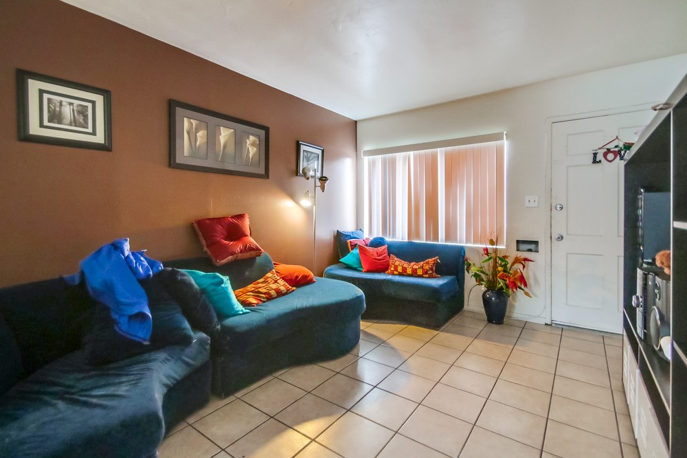 Virtual tour photo 8 of 22 for 3834 Euclid Ave