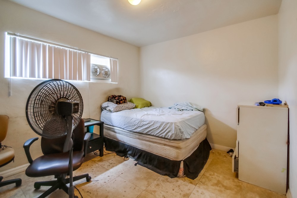 Virtual tour photo 14 of 22 for 3834 Euclid Ave