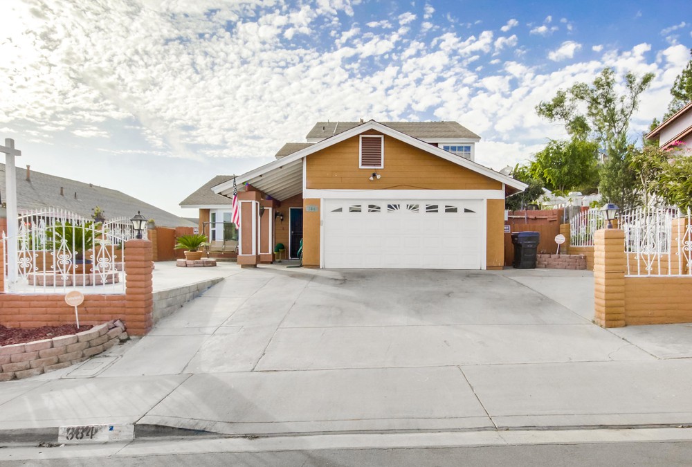 Virtual tour photo 1 of 45 for 384 Brandywood St