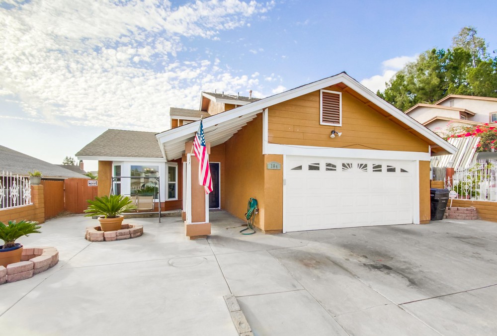 Virtual tour photo 6 of 45 for 384 Brandywood St