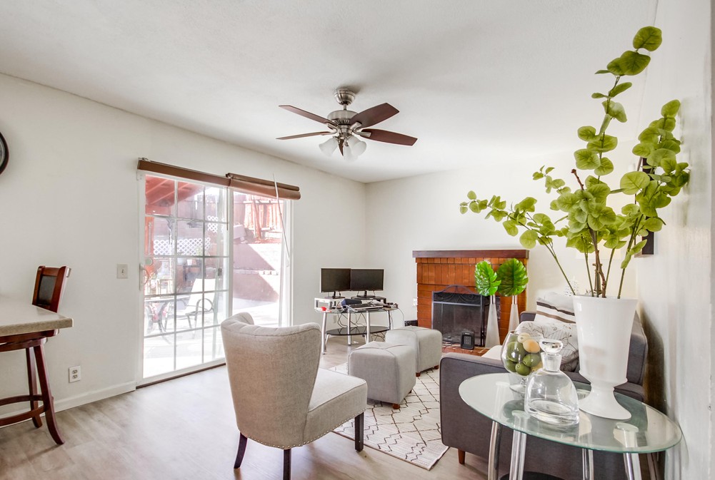 Virtual tour photo 15 of 45 for 384 Brandywood St