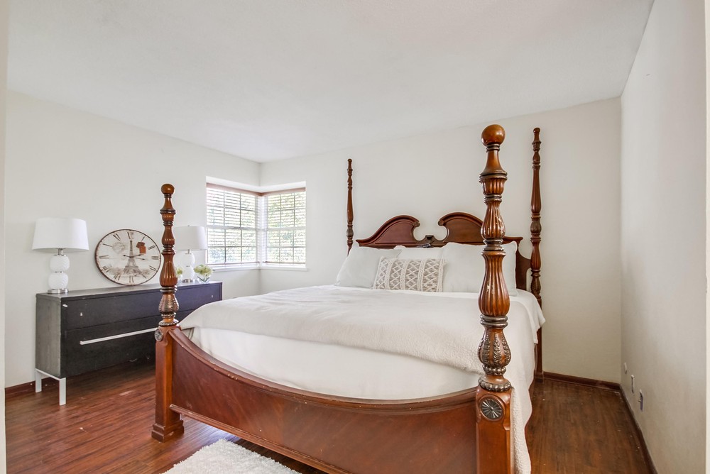 Virtual tour photo 24 of 45 for 384 Brandywood St