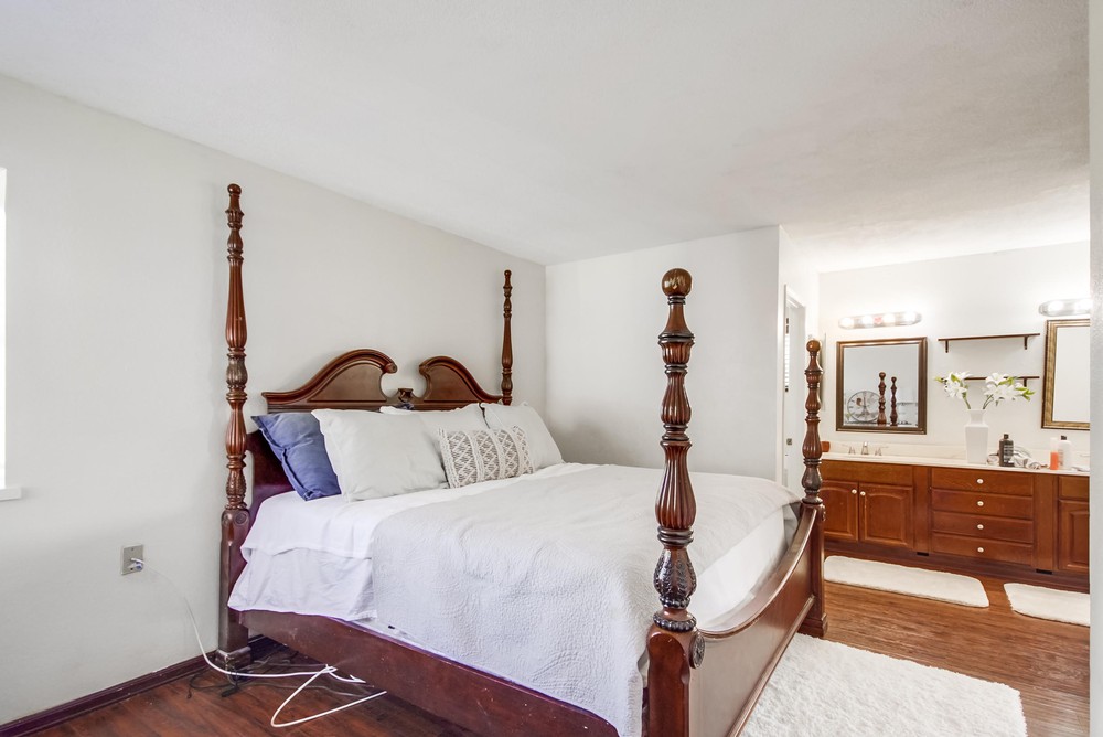 Virtual tour photo 26 of 45 for 384 Brandywood St