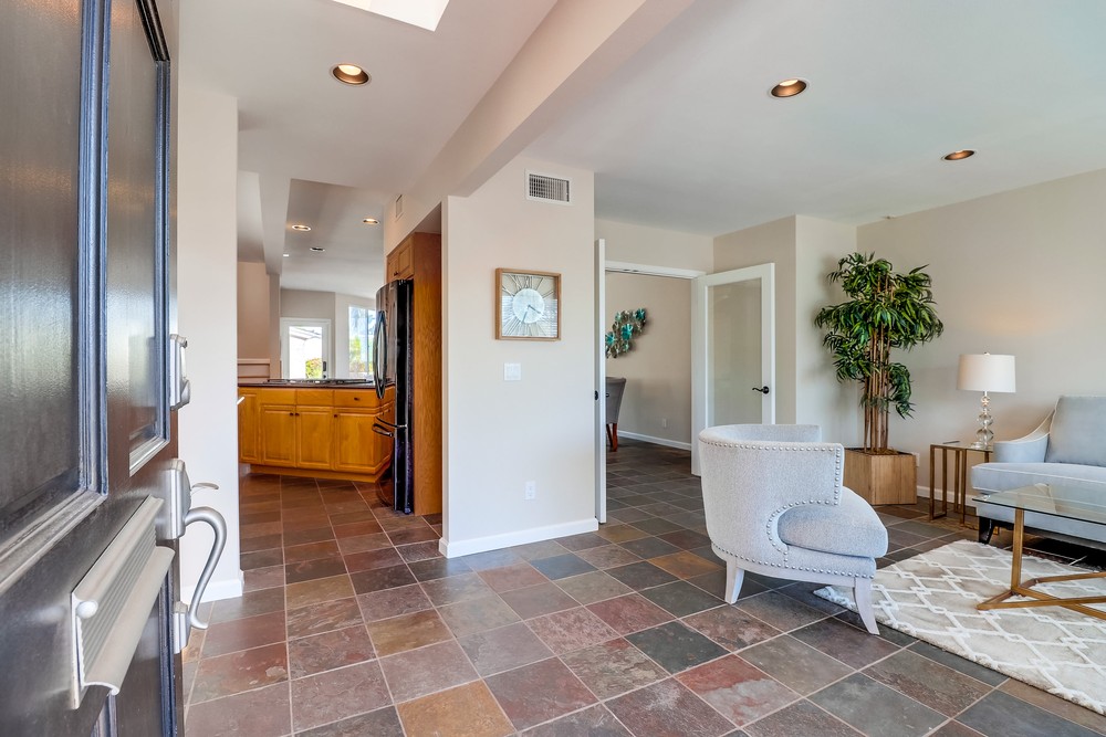 Virtual tour photo 6 of 68 for 3840 Talbot St