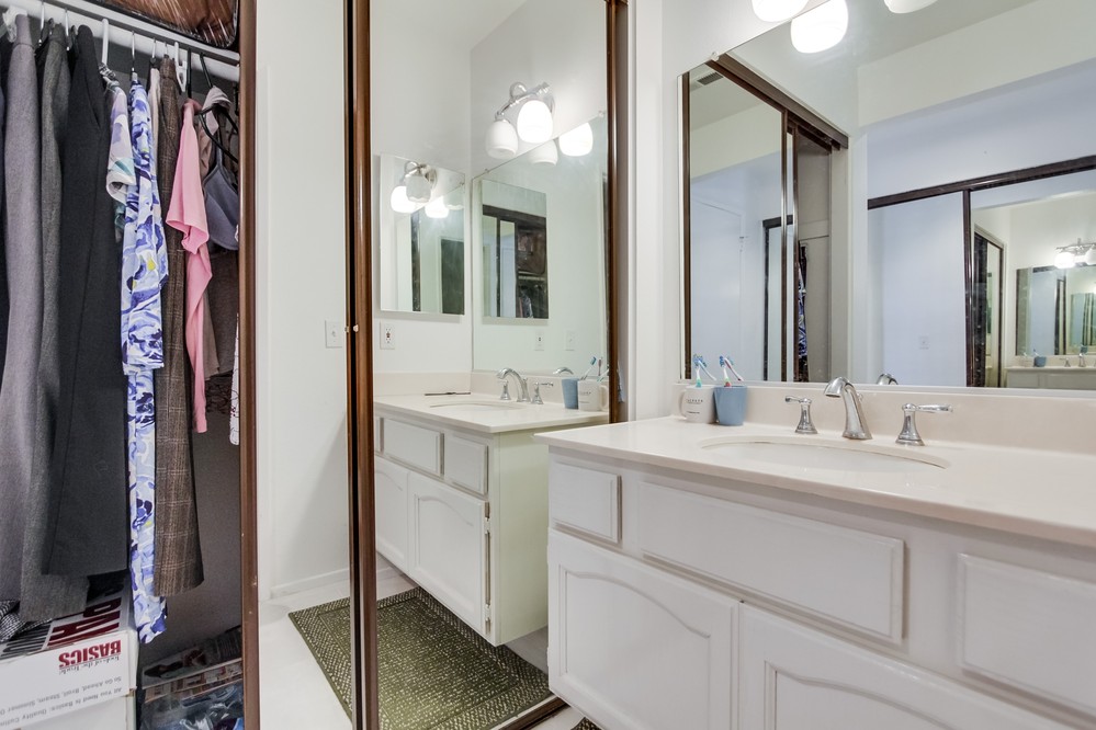Virtual tour photo 26 of 30 for 3842 Creststone Place