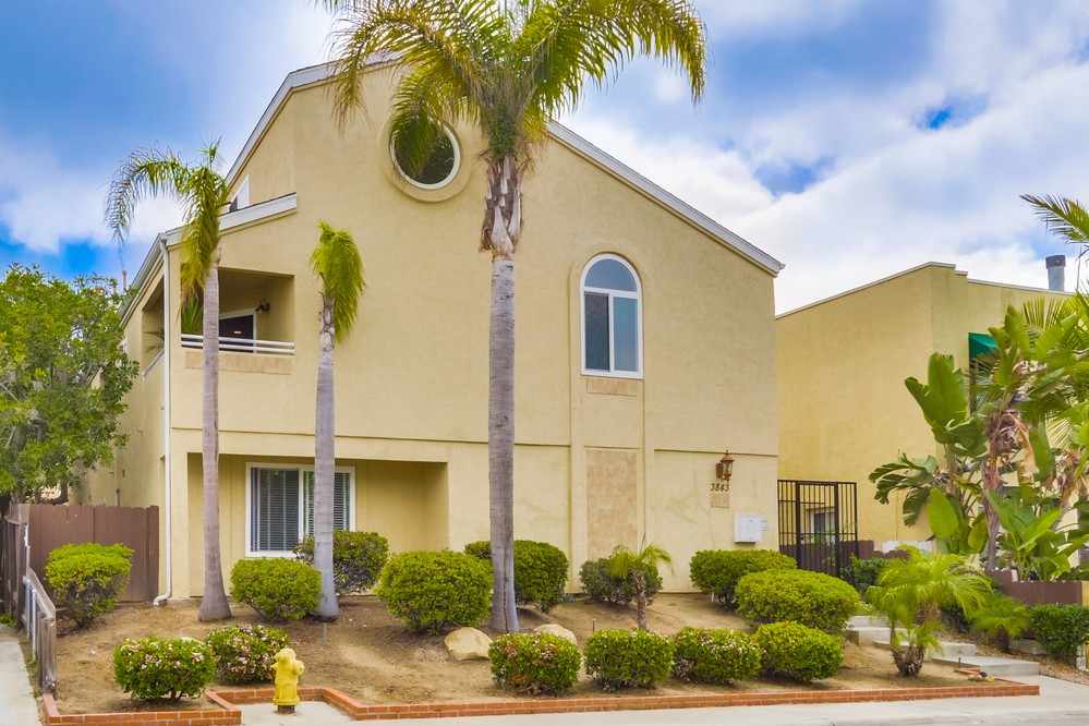 Virtual tour photo 4 of 42 for 3843 Riviera Drive