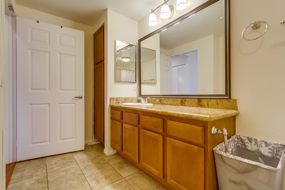 Virtual tour photo 25 of 37 for 3845 Elijah Ct #615