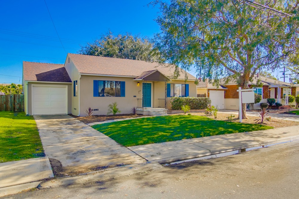 Virtual tour photo 3 of 39 for 3847 69th St