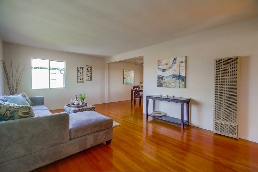 Virtual tour photo 10 of 39 for 3847 69th St