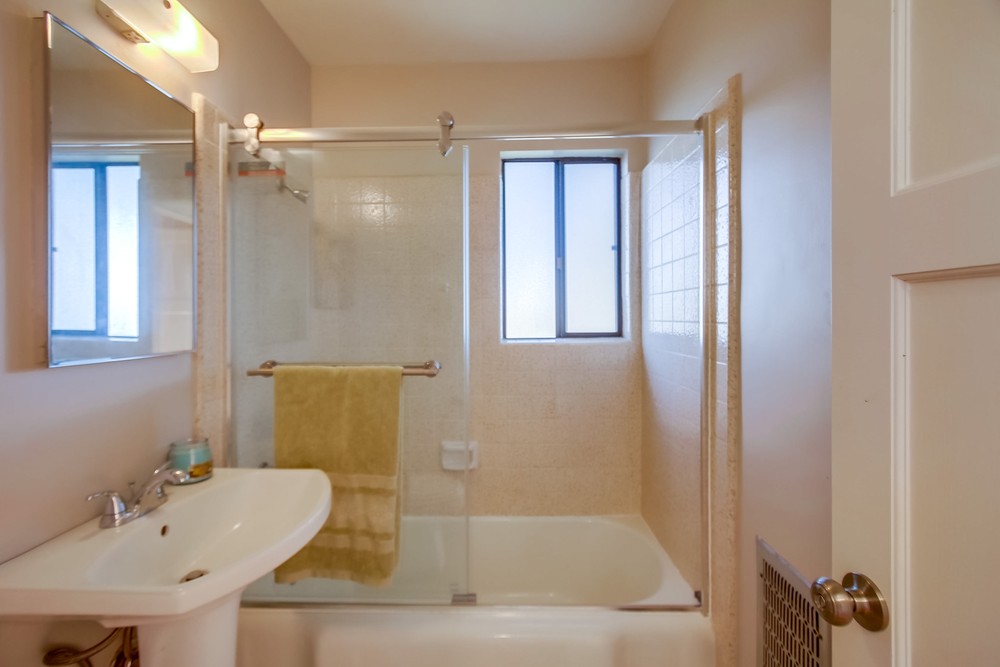 Virtual tour photo 22 of 39 for 3847 69th St