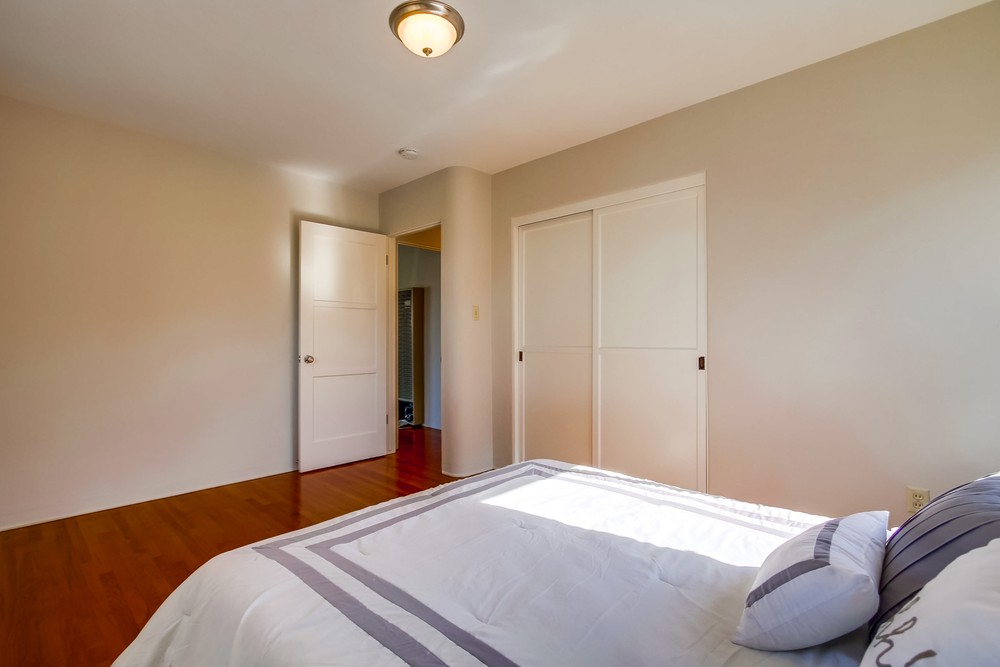Virtual tour photo 26 of 39 for 3847 69th St