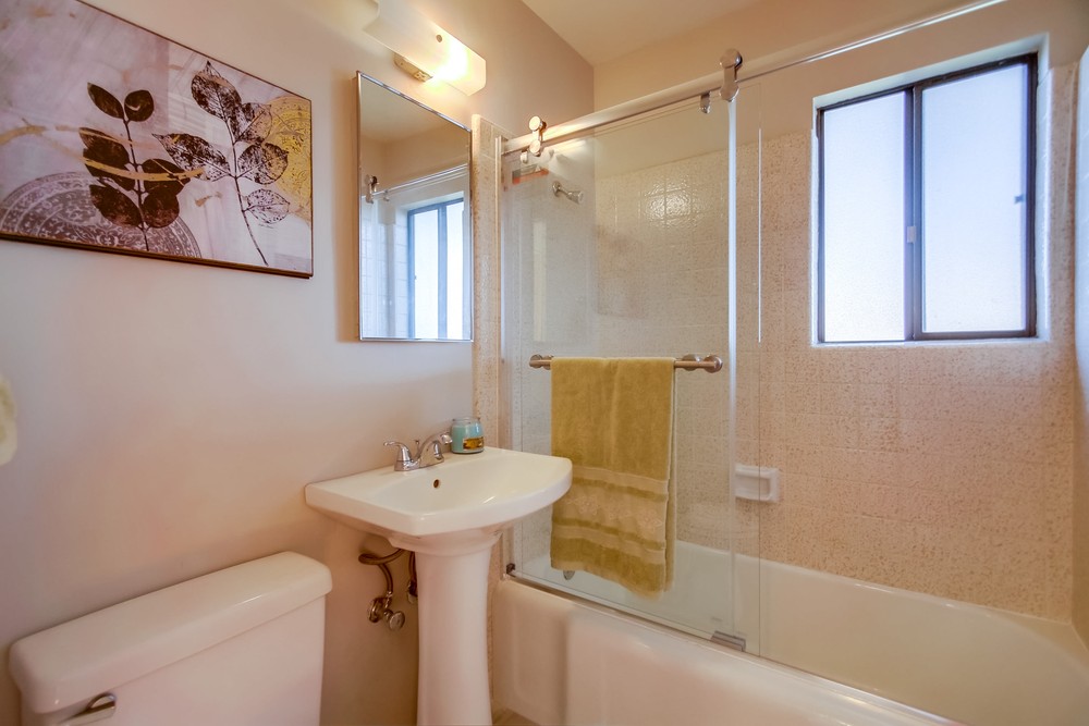 Virtual tour photo 30 of 39 for 3847 69th St