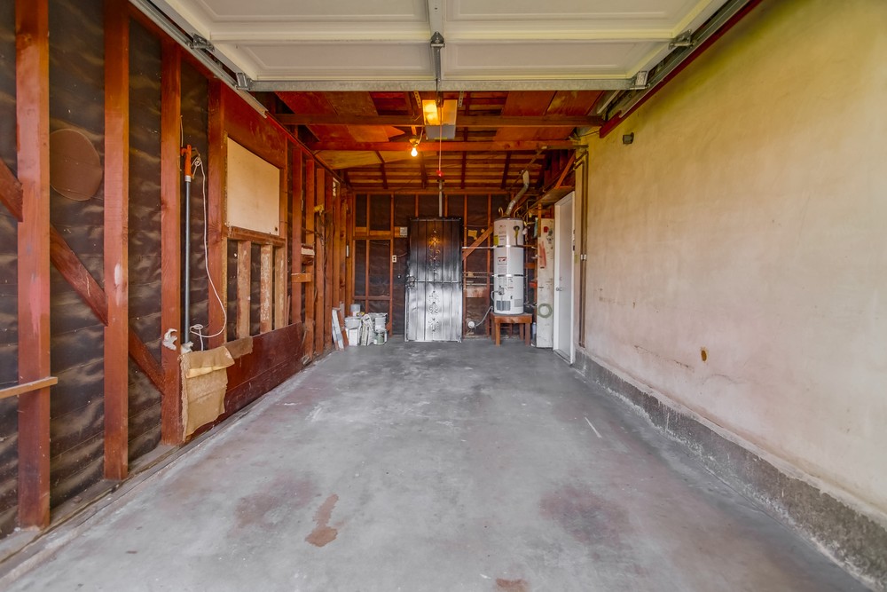 Virtual tour photo 32 of 39 for 3847 69th St