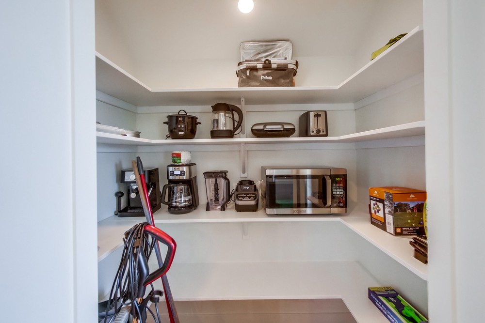 Virtual tour photo 17 of 59 for 3847 Sequoia St