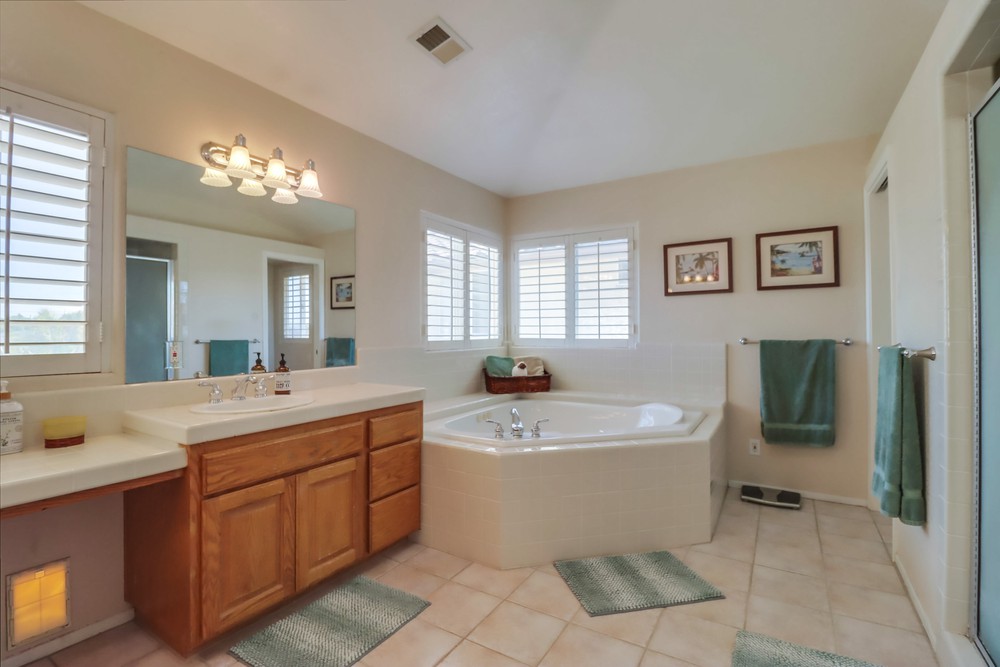 Virtual tour photo 37 of 65 for 3849 Chippewa Ct